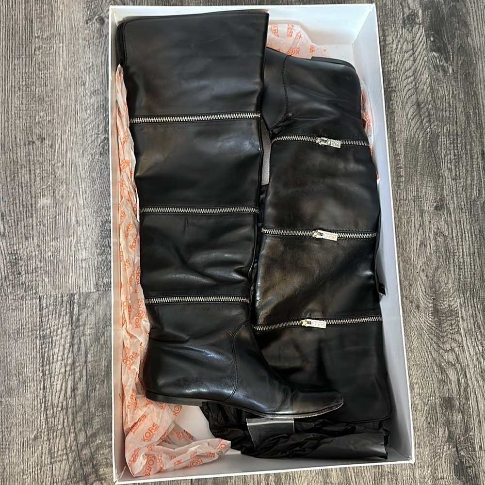 MICHAEL KORS Leather Riding Boots - ADJUSTABLE HEIGHTS!